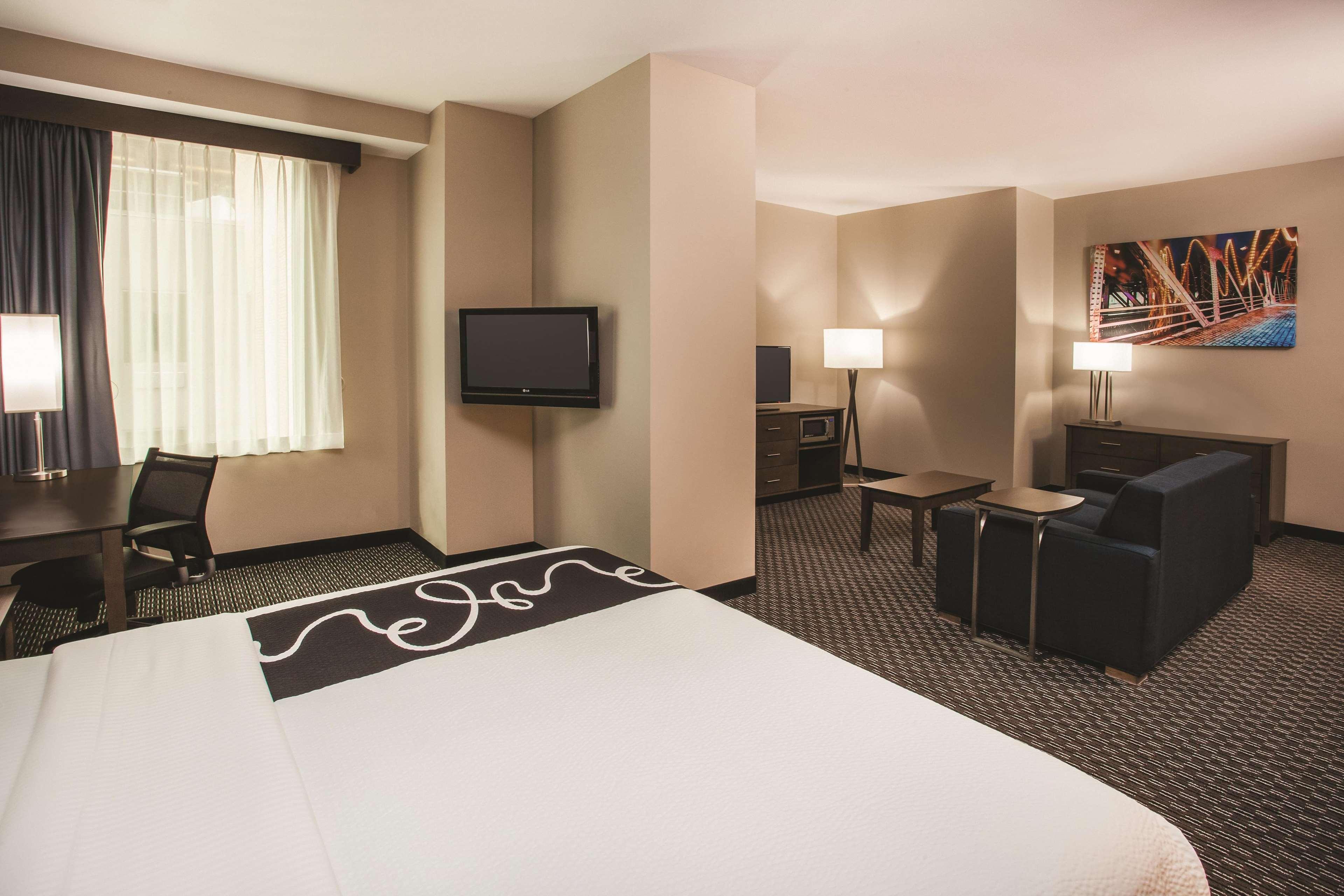 La Quinta By Wyndham Chicago Downtown Hotel Exterior photo