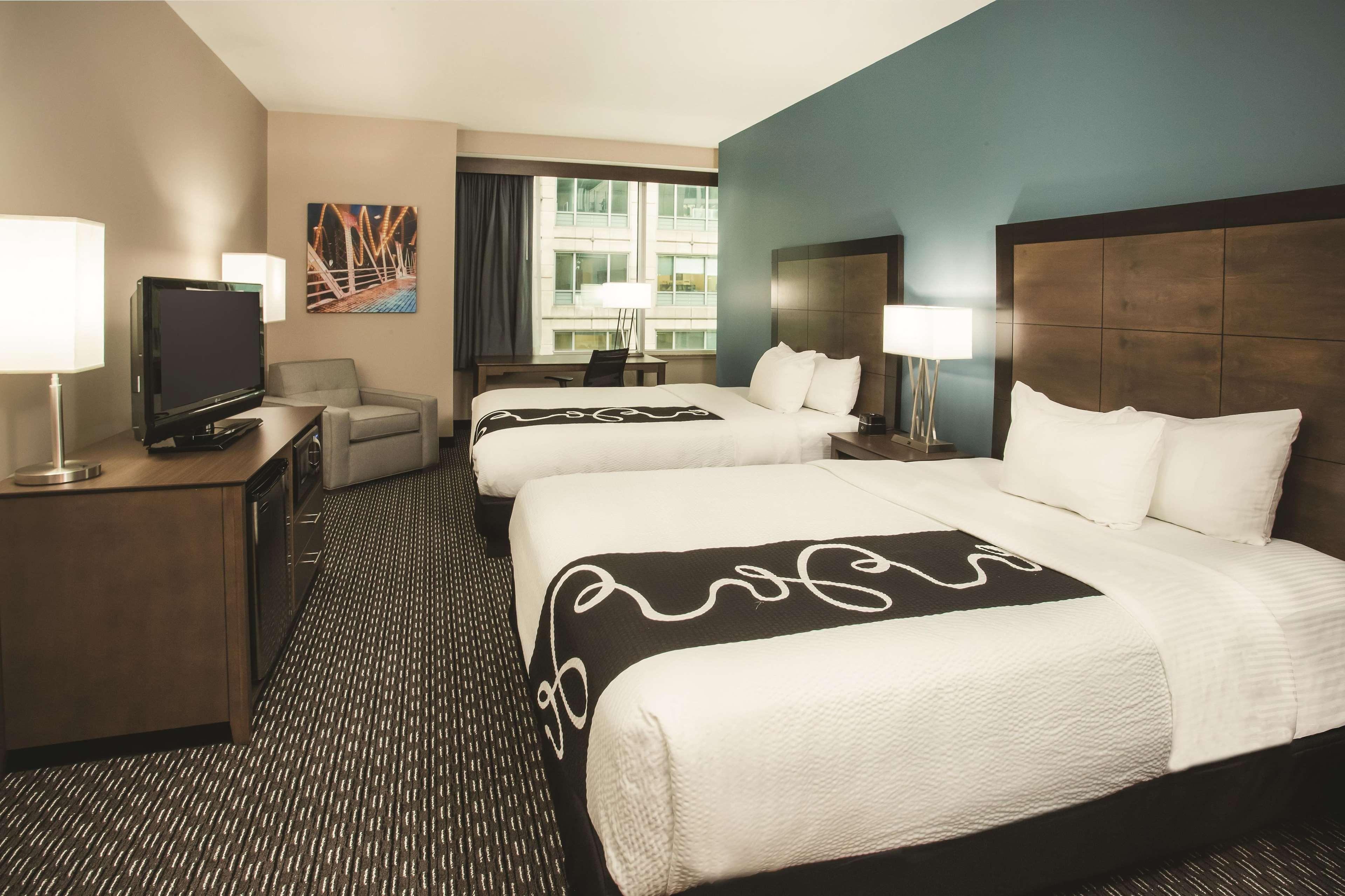 La Quinta By Wyndham Chicago Downtown Hotel Exterior photo