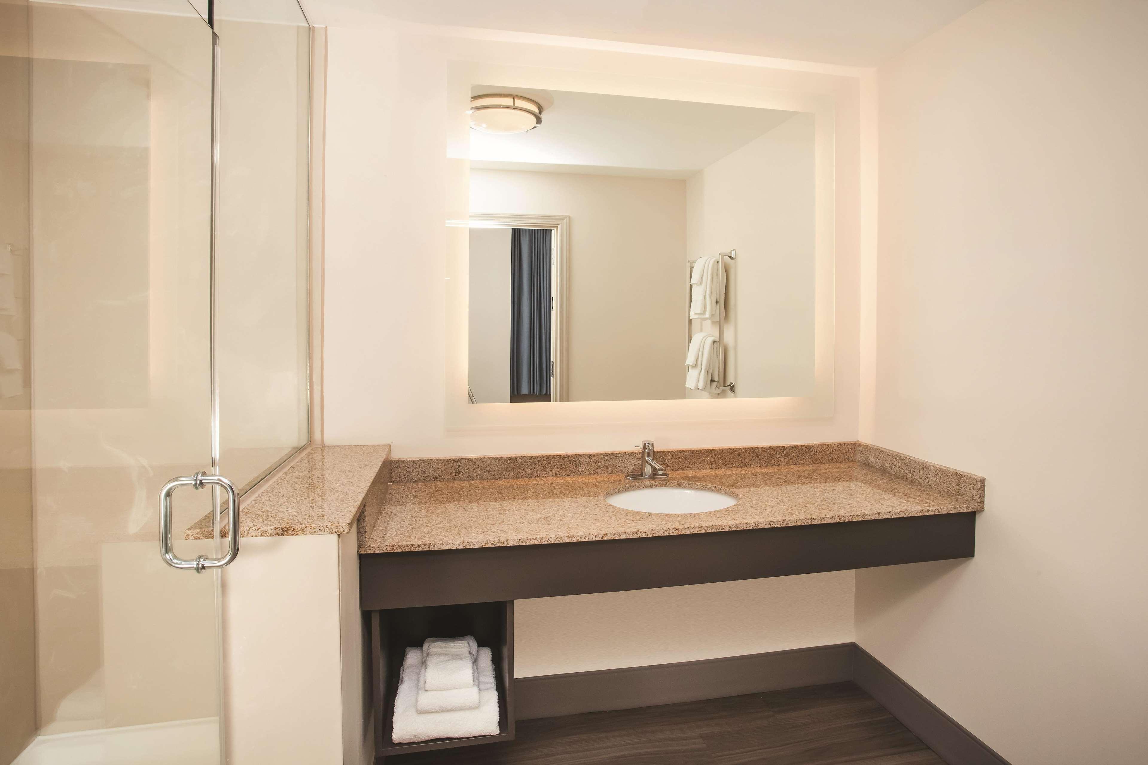 La Quinta By Wyndham Chicago Downtown Hotel Exterior photo
