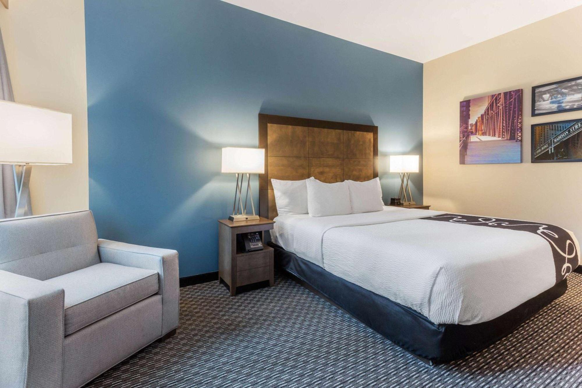 La Quinta By Wyndham Chicago Downtown Hotel Exterior photo